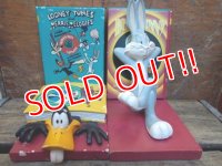 ct-130218-04 Looney Tunes / 80's Book stand