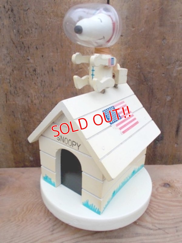 画像1: ct-120530-05 Snoopy (Astronauts) / Schmid 60's Musical Box