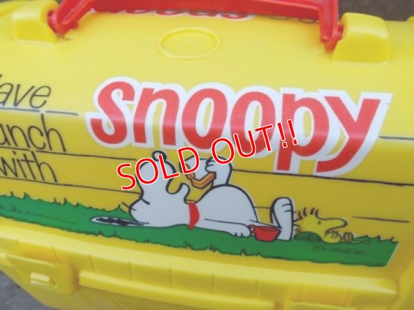 画像2: ct-121107-06 Snoopy / Thermos 70's-80's Lunchbox