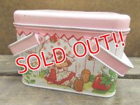ct-120705-02 Strawberry Shortcake / 80's Tin Lunchbox