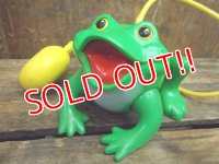 fp-130122-05 Fisher-Price / 1971 Frisky Frog #154