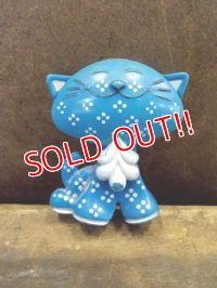 av-121023-03 AVON / 70's Fragrance Grace Pins "Blue Kitty"