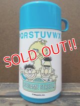 ct-110822-42 Sesame Street / Aladdin 70's-80's Thermos
