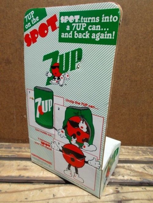 他の写真3: ct-130702-45 7up / 80's Spot turns into a 7up can.