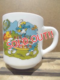 gs-130716-15 Smurf / 1988 Milk glass mug (France)