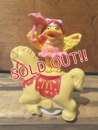 ct-130813-13 McDonald's / 1991 Circus Parade Meal Toy "Birdie"