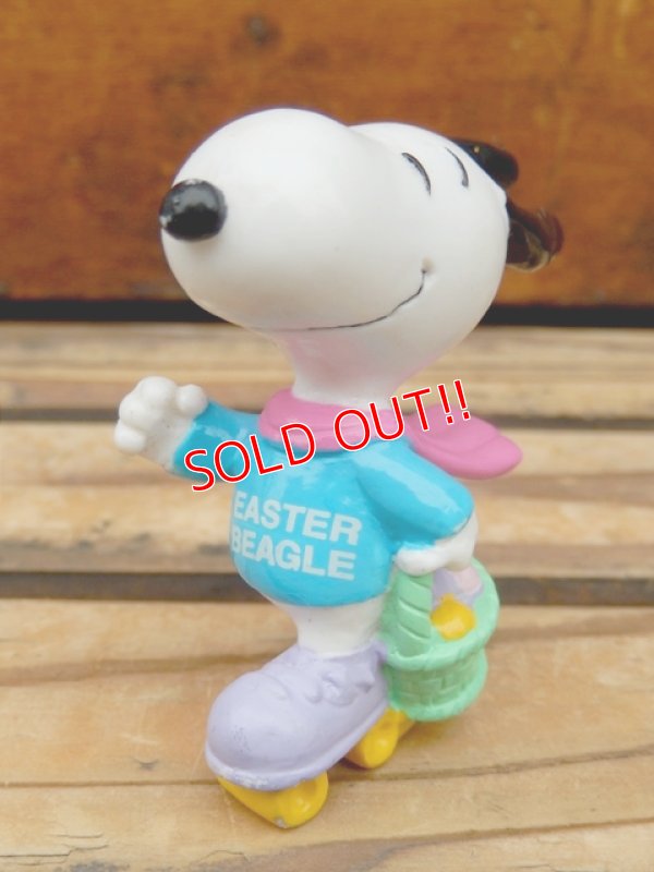 画像1: ct-130716-56 Snoopy / Whitman's 90's PVC "Easter Beagle Roller Skate"