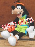 ct-130430-03 Goofy / Mattel 2000 Double Dribble Goofy Plush doll