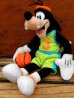 画像1: ct-130430-03 Goofy / Mattel 2000 Double Dribble Goofy Plush doll (1)