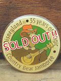 pb-909-10 Disneyland 35 years of magic Country Bear Jamboree / Zeke Pinback