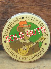pb-909-10 Disneyland 35 years of magic Country Bear Jamboree / Zeke Pinback