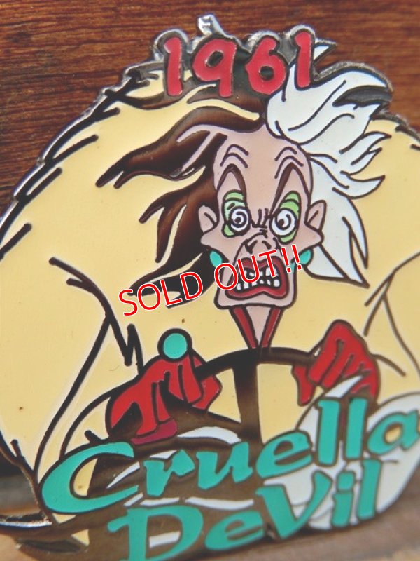 画像2: pb-707-03 Countdown to the Mikkennium / Cruella de Vile Pins