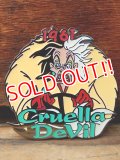 pb-707-03 Countdown to the Mikkennium / Cruella de Vile Pins