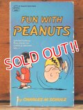 bk-1001-18 PEANUTS / 1968 Comic "FUN WITH PEANUTS"