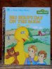 画像1: bk-130607-08 Sesame Street BIG BIRD'S DAY ON THE FARM / 80's Little Golden Books (1)