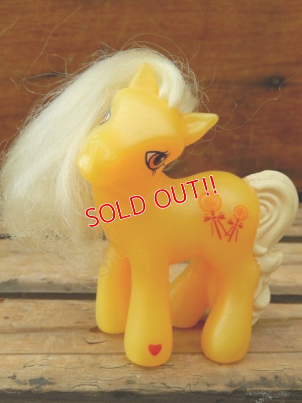 画像1: ct-120815-18 My Little Pony / McDonald's 2005 Meal Toy "Butterscotch"