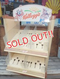 dp-131112-07 Kellogg's / Store Display Rack