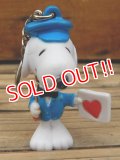 ct-131122-89 Snoopy / Whitman's 2003 PVC Keychain "Postman"