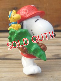 ct-131122-79 Snoopy / Whitman's 1996 PVC "Snoopy & Tree"