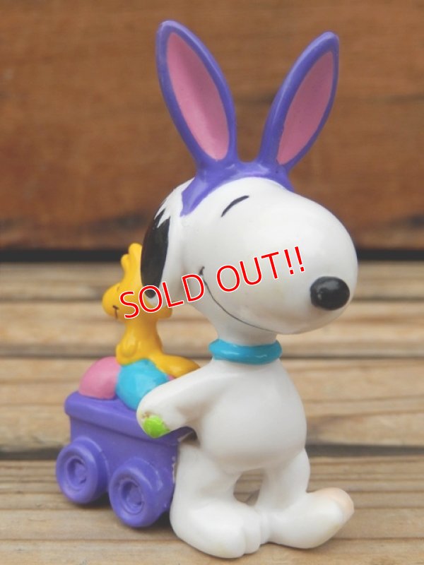 画像1: ct-131122-80 Snoopy / Whitman's 1999 PVC "Easter Bunny Cart (Purple ear)"