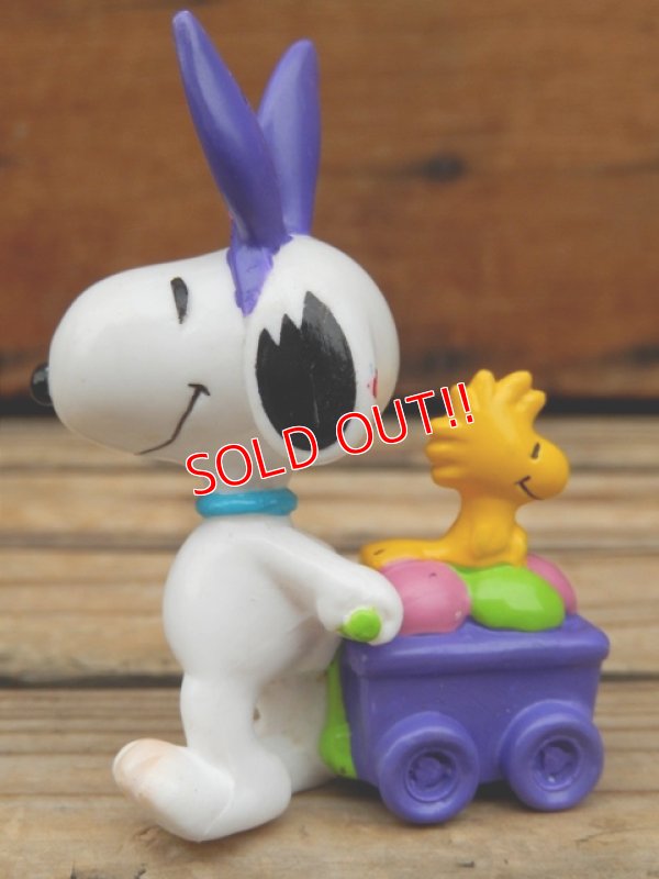 画像3: ct-131122-80 Snoopy / Whitman's 1999 PVC "Easter Bunny Cart (Purple ear)"