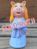 ct-131210-22 Miss Piggy / Fisher-Price 1978 stick puppets