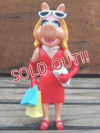 ct-131210-28 Miss Piggy / Jack in the Box 2003 Meal Toy