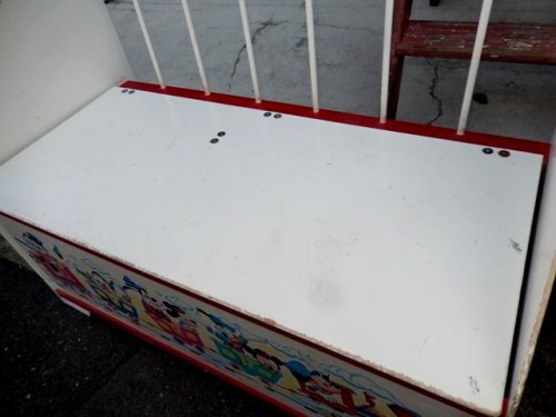 他の写真1: ct-131211-01 Disney / 70's Bench & Toy Box