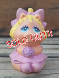 ct-131210-32 Baby Miss Piggy / AVON 1985 Finger puppet