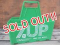 dp-140108-13 7up / 70's Plastic Bottle Carrier