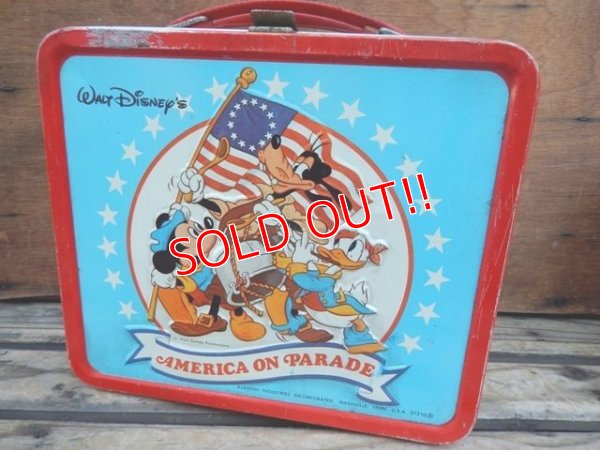 画像2: ct-140121-07 Walt Disney's  America on Parade / Aladdin 70's Metal Lunchbox