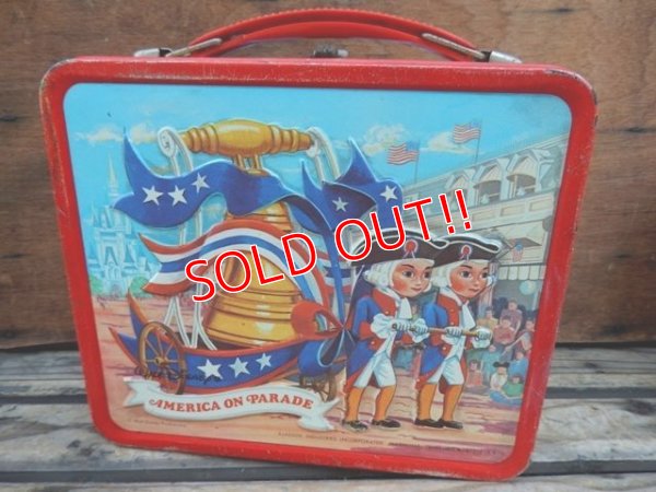 画像3: ct-140121-07 Walt Disney's  America on Parade / Aladdin 70's Metal Lunchbox