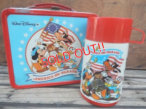 画像1: ct-140121-07 Walt Disney's  America on Parade / Aladdin 70's Metal Lunchbox