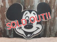 ct-140121-64 Mickey Mouse / 70's Magnet