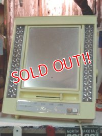 dp-121218-01 General Electric / 70's Lighted Make-Up Mirror