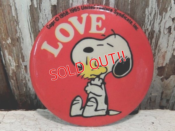 画像1: ct-140211-07 Snoopy / 70's Pinback "LOVE"