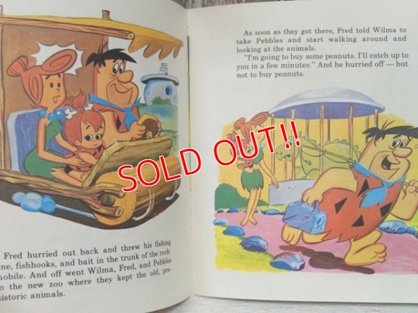 画像4: ct-120530-69 The Flintstones / 1974 Zoo Adventure Book and Record