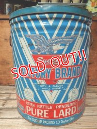 dp-140401-10 Sucher's Victory Bland / Vintage Lard Can