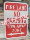 dp-140606-01 Road sign "FIRE LANE NO PARKING"