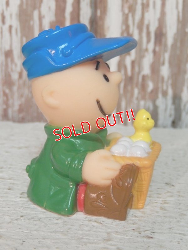 画像3: ct-140812-25 PEANUTS / McDonald's 1990 Meal Toy Under-3 "Charlie Brown's Egg Basket"