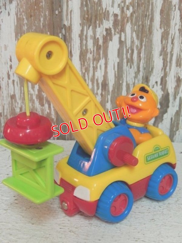 画像1: ct-140805-20 Ernie / Mattel 2001 Magnet crane