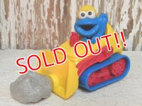 ct-140805-18 Cookie Monster / Mattel 2001 Bulldozer