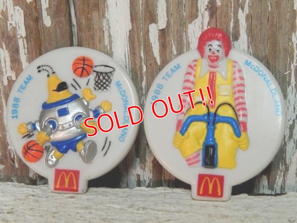 画像1: ct-141001-21 McDonald's / 1988 Ronald McDonald & Cosmc Plastic Clip Badge 2p set