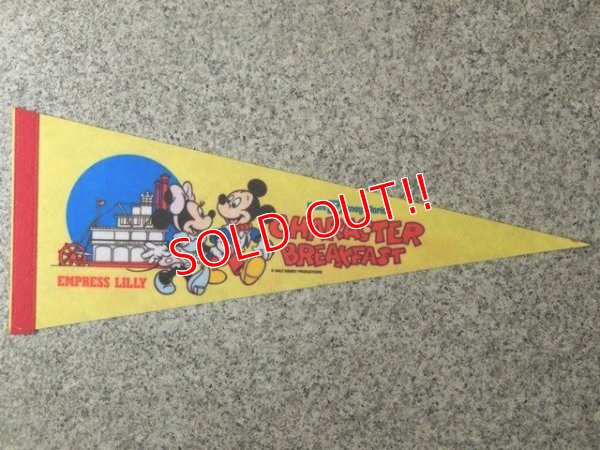 画像1: ct-141028-11 Mickey Mouse & Minnie Mouse / Walt Disney World 70's Character Breakfast Pennant