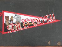 ct-141028-14 Oliver & Company / 80's Pennant