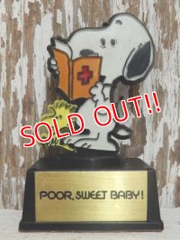 ct-141028-24 Snoopy / AVIVA 70's Trophy "POOR,SWEET BABY!"