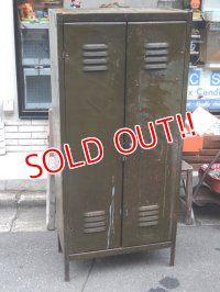 dp-150115-08 Vintage Locker