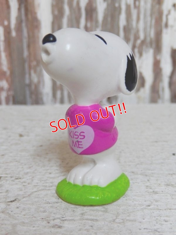 画像1: ct-150310-71 Snoopy / Whitman's 2001 PVC "Kiss Me"