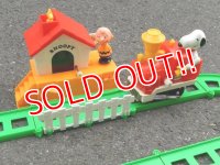 ct-150511-04 Snoopy / AVIVA 70's Express Station Set