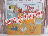 ct-150519-29 The Aristcats / 70's Record and Book